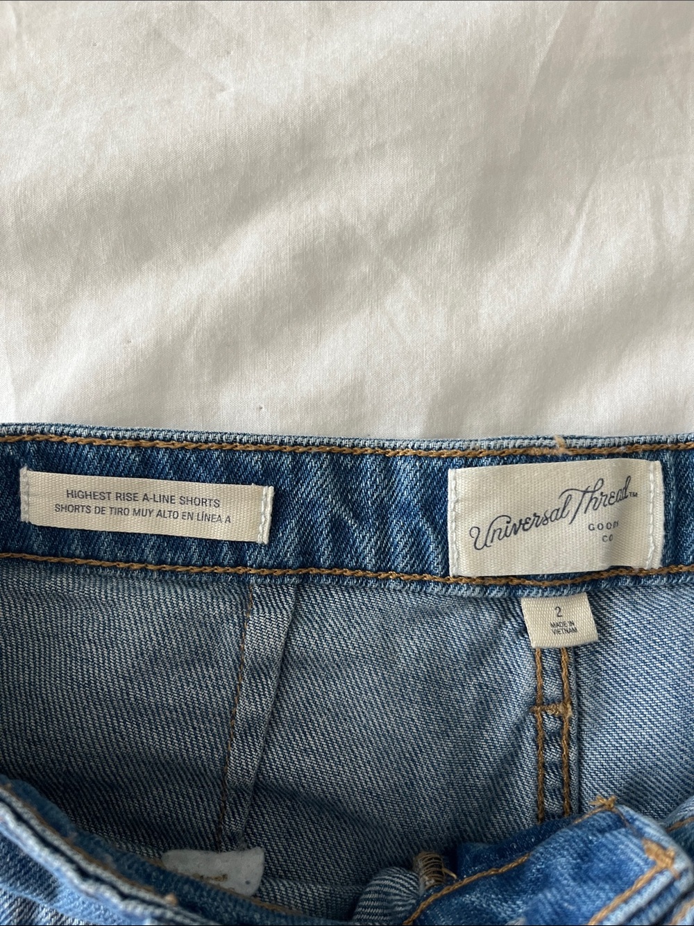 Universal Thread Denim High-Rise Jean Shorts - Medium Blue - Picture 2 of 4